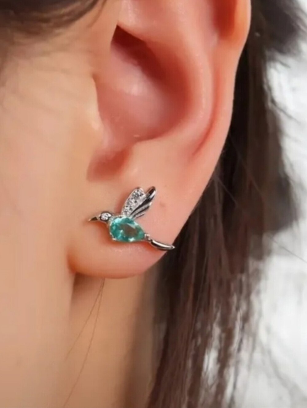 Exquisite Hummingbird Earrings - Picture 2 of 3